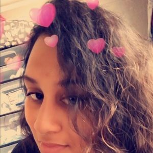 Meet your Posher, Shana